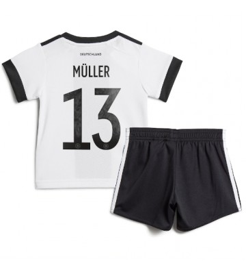 Tyskland Thomas Muller #13 babykläder Hemmatröja barn VM 2022 Korta ärmar (+ Korta byxor)